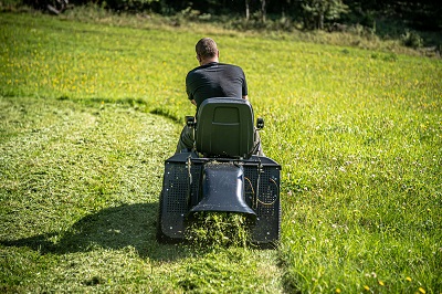 Deflektor pro zahradní traktory Seco Starjet a Challenge (S532974472753)