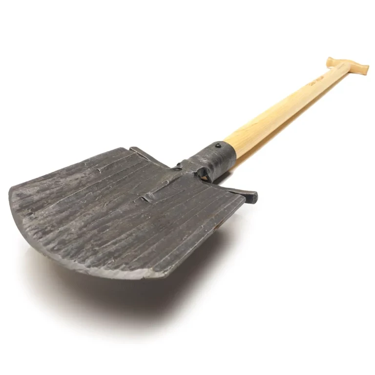 Rýč kovaný KRUMPHOLZ "ELKE", jasanová násada 105cm (1589)