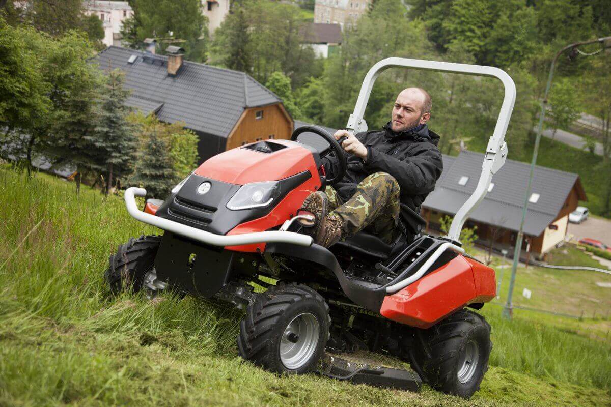 SECO zahradní mulčer Goliath GC XX-26 4x4