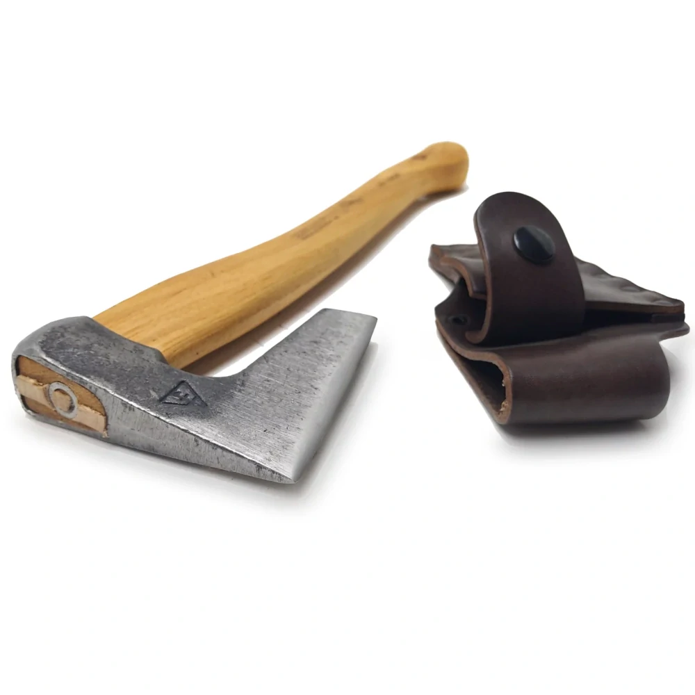 Sekera lovecká KRUMPHOLZ 330 g, Hickory s pouzdrem (0105)