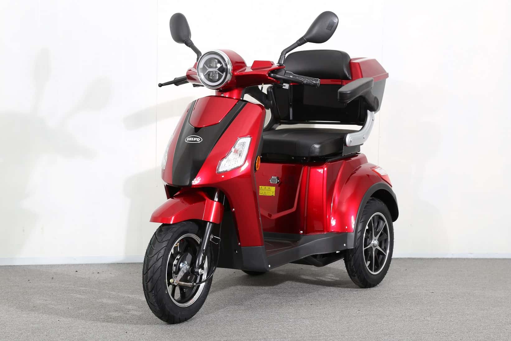 Tříkolový volnočasový elektrický vozík Selvo 31000LI