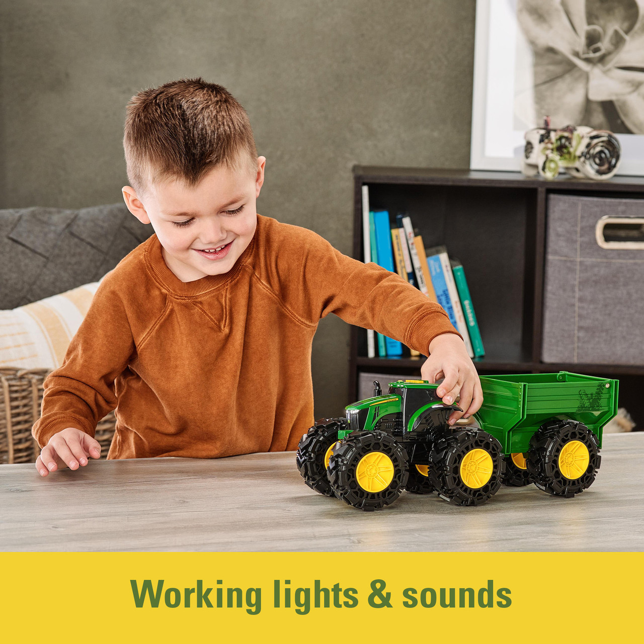 Traktor s přívěsem John Deere se zvuky Tomy (47353)