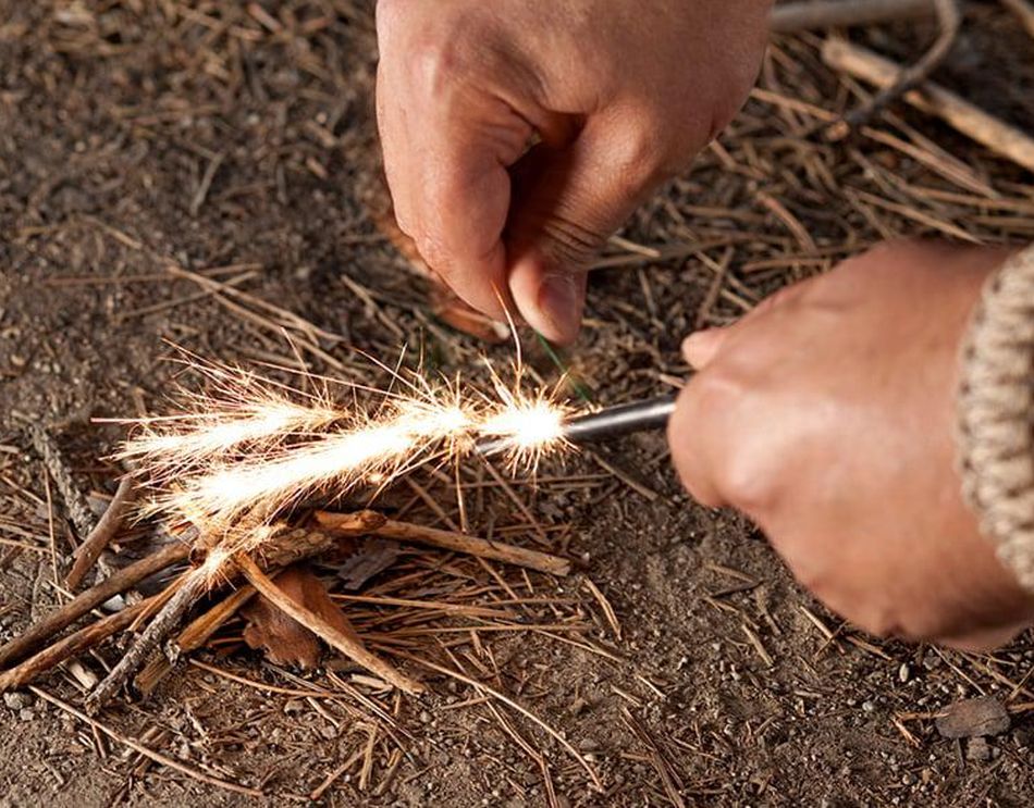 Křesadlo barbaric RANGER černé