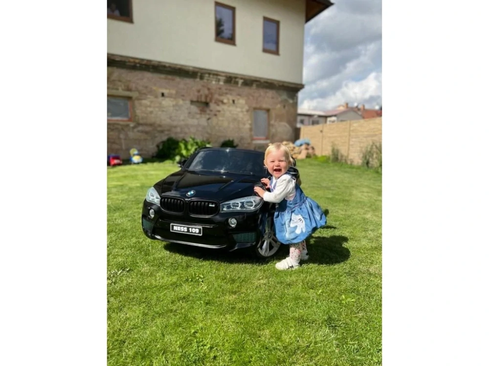 Dětské vozítko - BMW X6 - BLACK - akumulátorové autíčko
