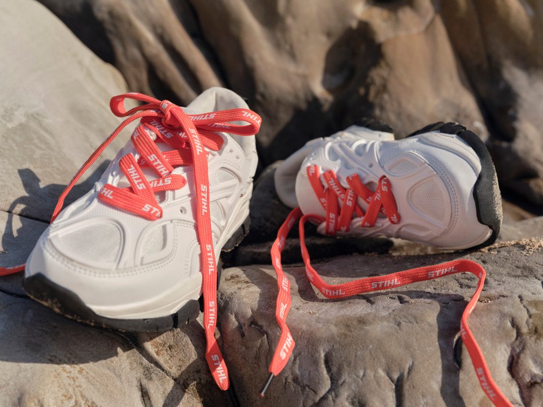 Tkaničky do bot STIHL (04216000212)