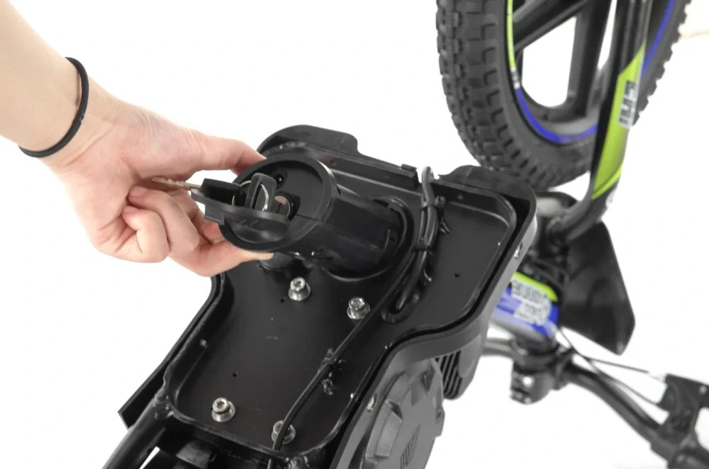 E-motorka pro děti Push Mini 12