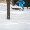 Shrnovač na sníh SnowXpert™ Fiskars (1003470)