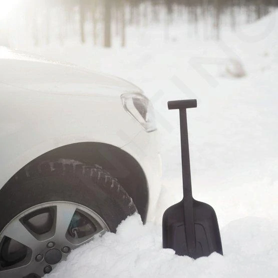 Lopatka do auta Fiskars Solid™ (1019353)