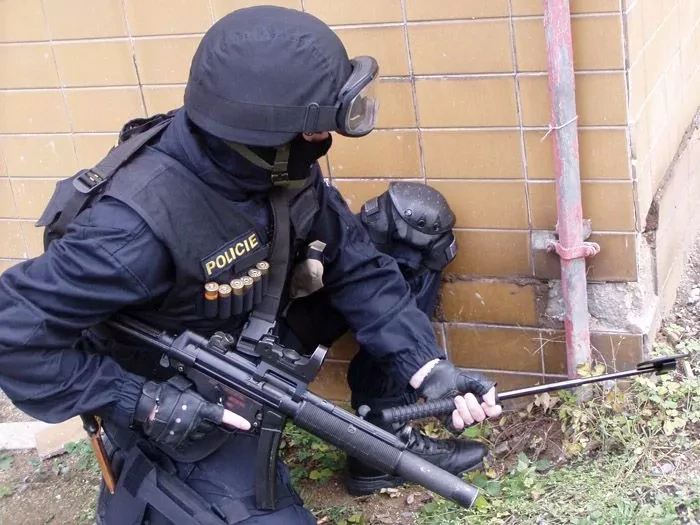 Zrcátko k teleskopickemu obušku EXB + pouzdro VĚTŠÍ- Ø 92 mm