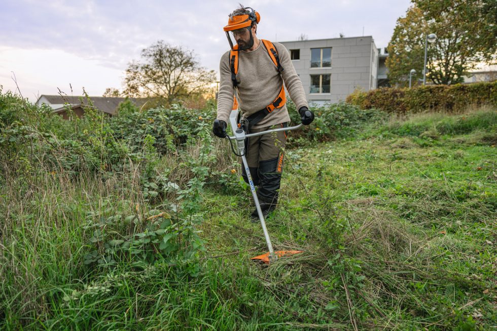 STIHL FSA 200 SET (AL301 + 2xAP300 S)