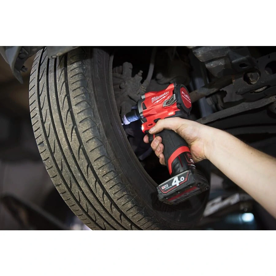 Milwaukee M12FIW38-0 FUEL™ 3/8" aku rázový utahovák 339 Nm