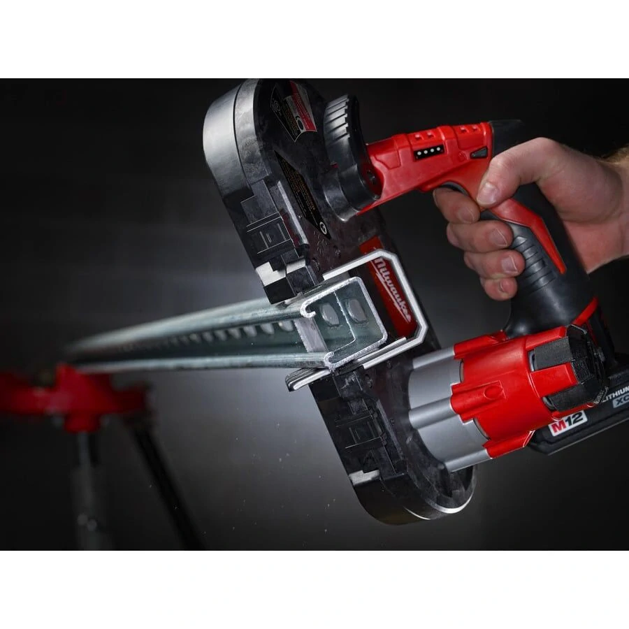 Milwaukee M12 BS-402C pásová pila 2× 4,0 Ah |