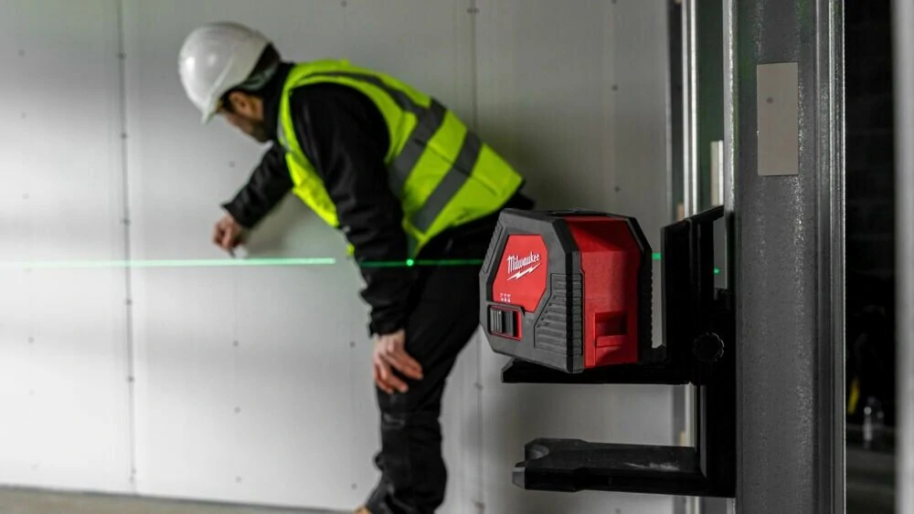 Milwaukee CLL-C zelený křížový laser