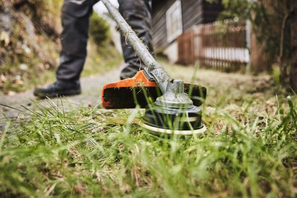 Kombinástroj vyžínací hlava AutoCut 27-2 FS-KM AC Stihl (41802000718)