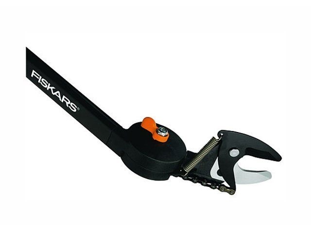 Nůžky zahradní univerzální prodloužené Fiskars UP84 (1001557)