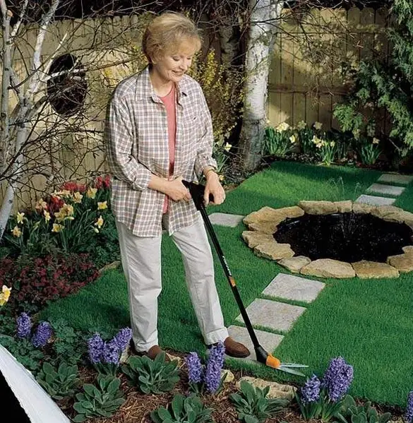 Nůžky na trávu Fiskars Servo-System™ GS46 dlouhé (1000590)