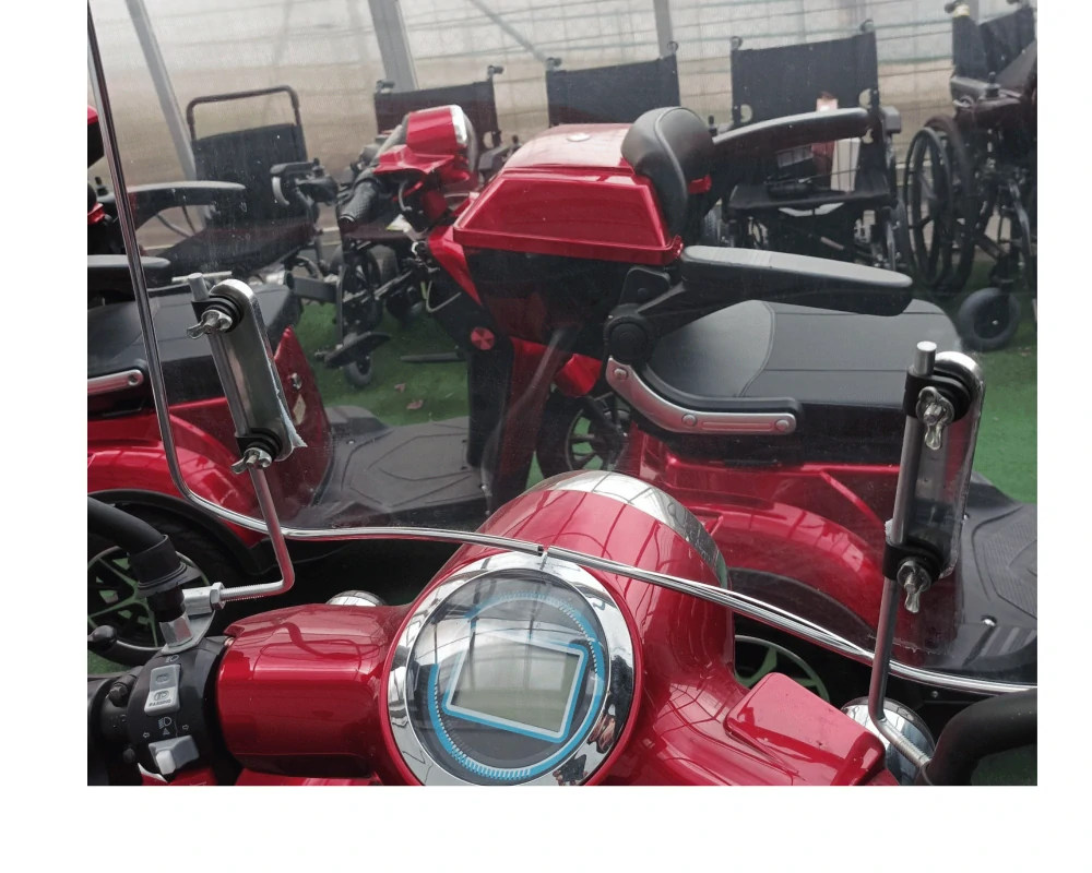 Větrný štít pro skútr Selvo 3500, 31000 a 41000 (A40738)