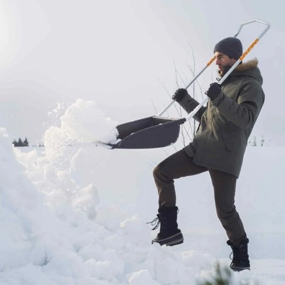 Shrnovač na sníh SnowXpert™ Fiskars (1003470)