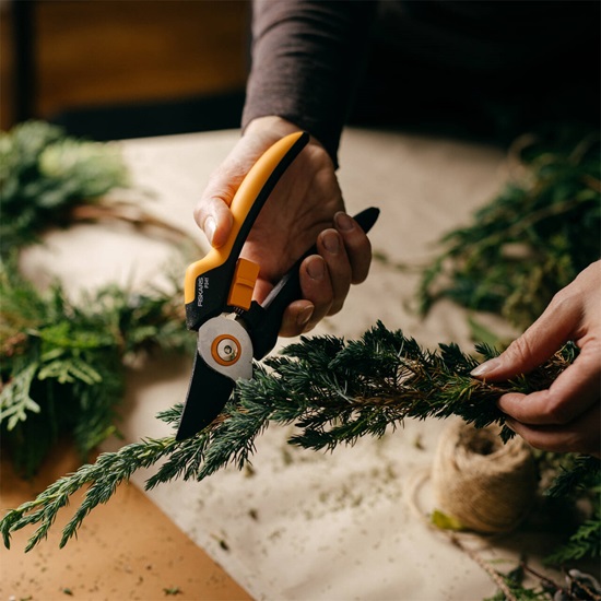 Zahradní nůžky Solid™, dvoučepelové P341 (L) Fiskars (1057164)