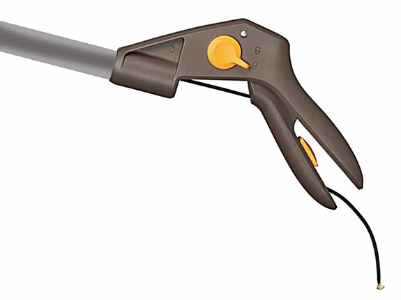 Zahradní univerzální nůžky Fiskars UP69 – lehké, černé (1073082)