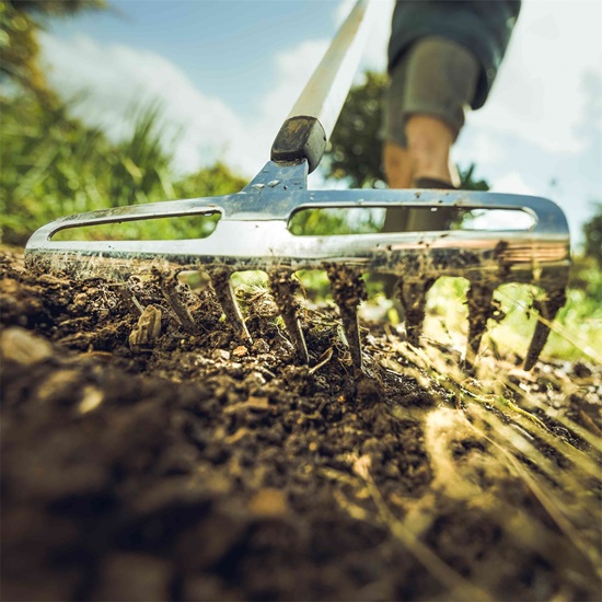 Hrábě na hlínu Fiskars X-series™ S (1027038)