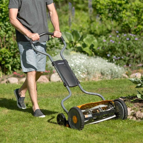 Vřetenová sekačka Fiskars StaySharp™ Plus (1015649)