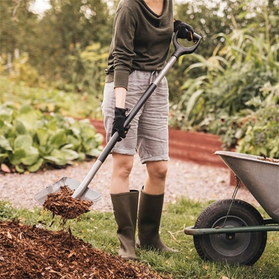 Lopata Fiskars Ergonomic™ (POL) (1070058)