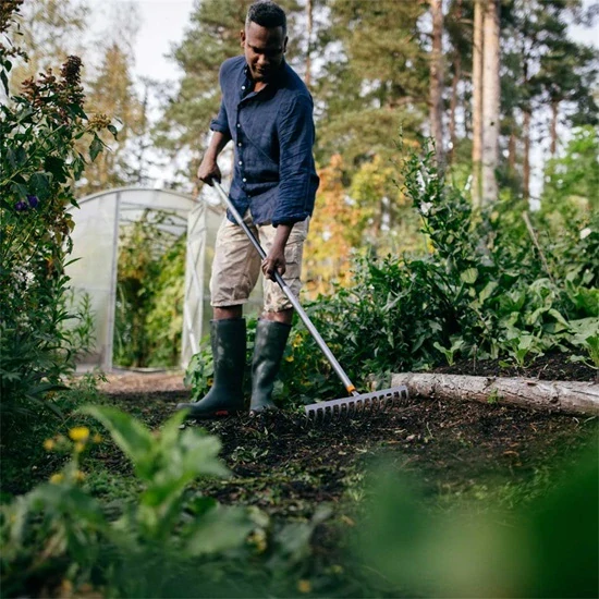 Hrábě na půdu Fiskars Ergonomic™ (1077113)