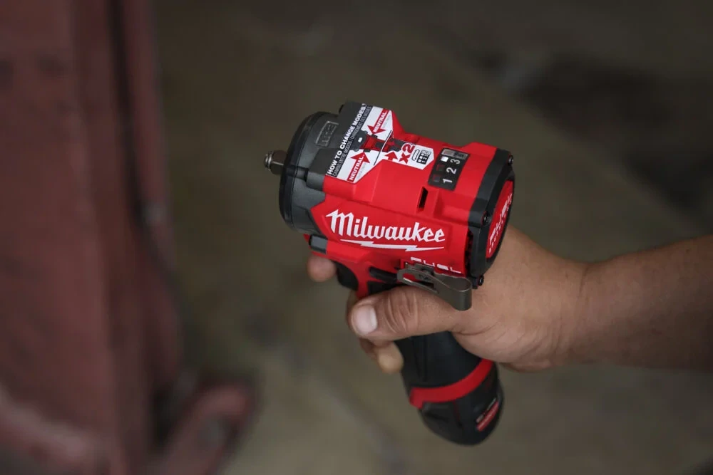 Milwaukee M12FCIWF12G3-0 aku rázový utahovák 1/2" FUEL 542 Nm