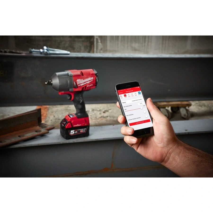 Milwaukee M18 ONEFHIWF12-502X rázový utahovák 1898 Nm