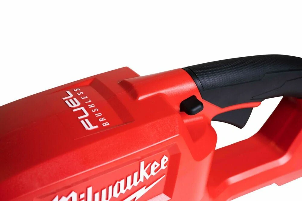 Milwaukee M18 FHET45-0 FUEL™ plotostřih 45 cm