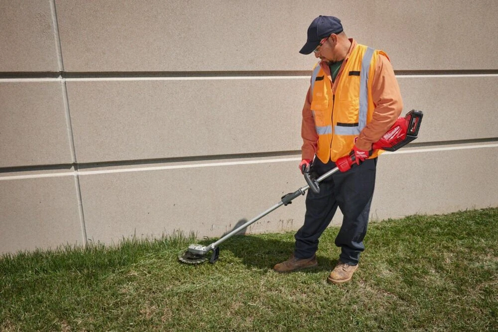 Milwaukee M18 FOPH-RA vyžínač plevele