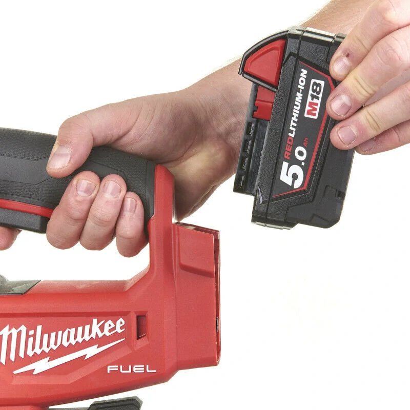 Milwaukee M18 FJS-502X FUEL přímočará pila 2× 5 Ah