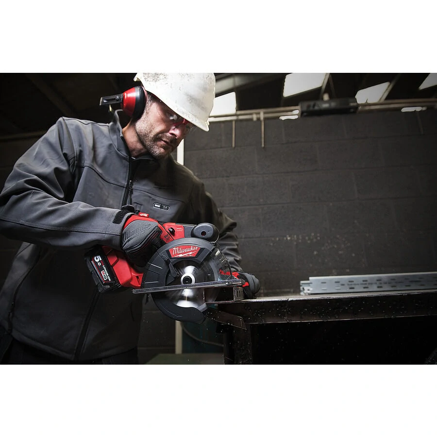 Milwaukee M18 FMCS-0 FUEL pila na kov 150 mm