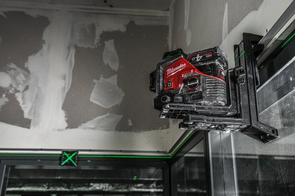 Milwaukee M12 3PL-401C zelený laser 3×360°