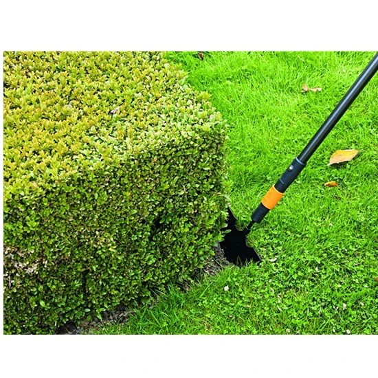 Okrajovač trávníku Fiskars QuikFit™ (1000690)