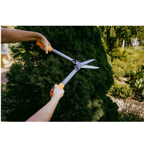 Nůžky na živý plot se zubovým převodem Fiskars PowerGear™ HS72 (1000596)