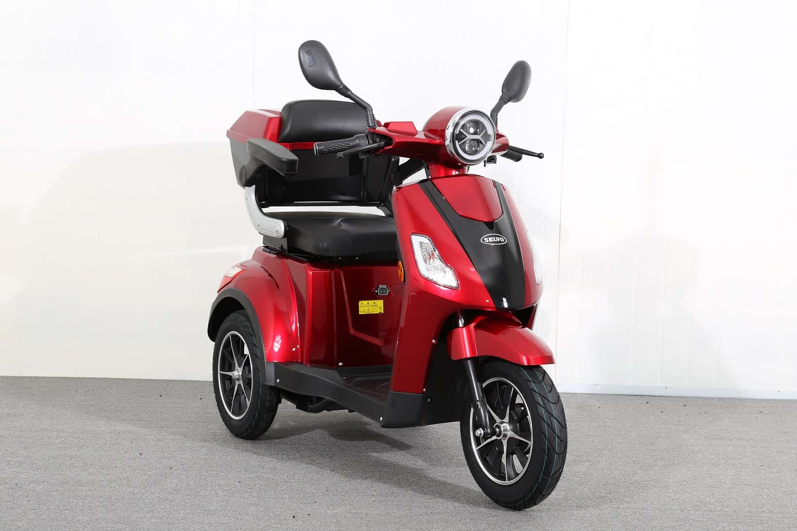 Tříkolový volnočasový elektrický vozík Selvo 31000LI