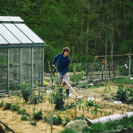 Hrábě na hlínu Fiskars X-series™ M (1027039)