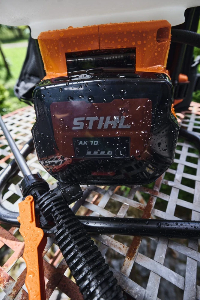 Set postřikovače STIHL SGA 60, akumulátor AK 10, nabíječka AL 101 (SA100117014)