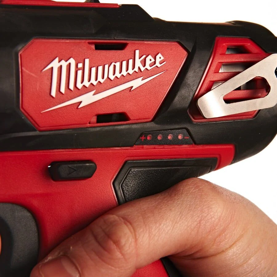 Milwaukee M12 BPD-202C M12™ kompaktní příklepová vrtačka