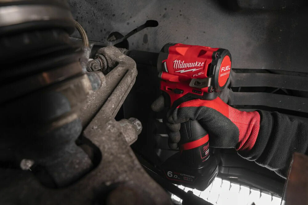Milwaukee M12FIWF12-0 FUEL rázový utahovák 339 Nm
