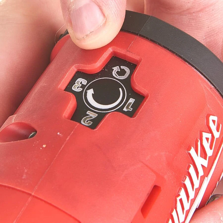 Milwaukee M12FIW14-0 FUEL™ 1/4" aku rázový utahovák