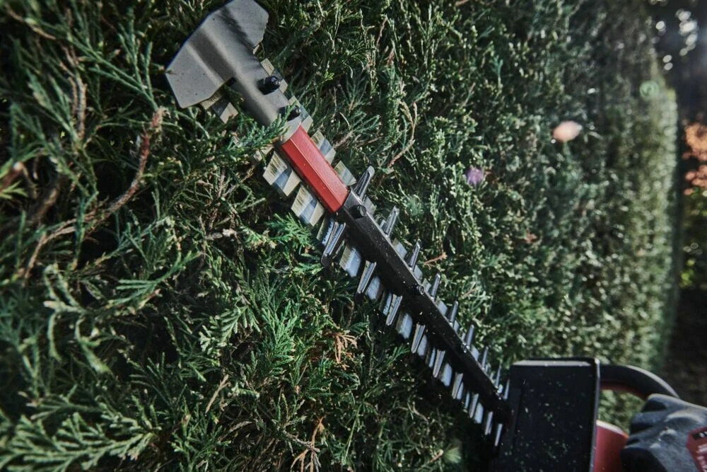 Milwaukee M18 FHET60-0 FUEL™ plotostřih 60 cm