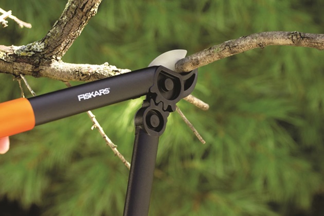 Nůžky na silné větve Fiskars PowerGear™ převodové, jednočepelové (S) L31 (1000581)