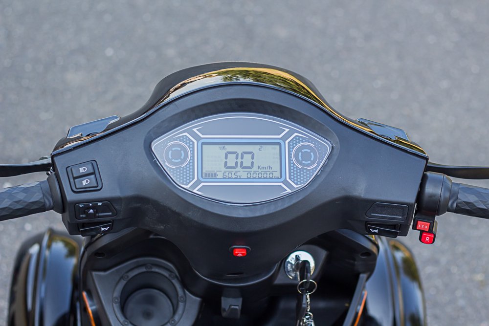 ELEKTRICKÝ ČTYŘKOLOVÝ SKÚTR 4GO 