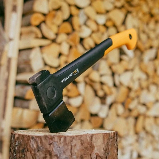 Univerzální sekera Fiskars - X-series™ X18, S 475 mm (KP-1069103)