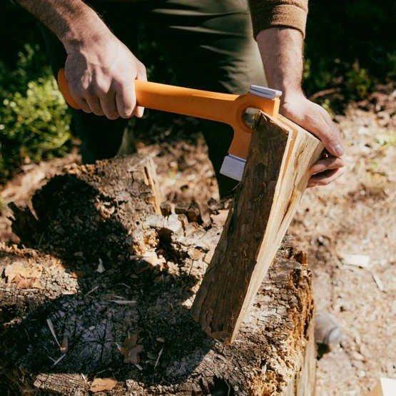 Ultra lehká sekera Fiskars - X-series™ X13, 330 mm (KP-1069101)