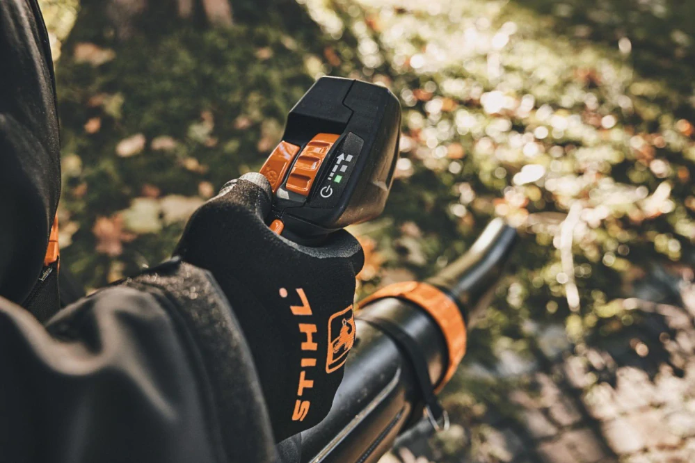 STIHL BGA 300