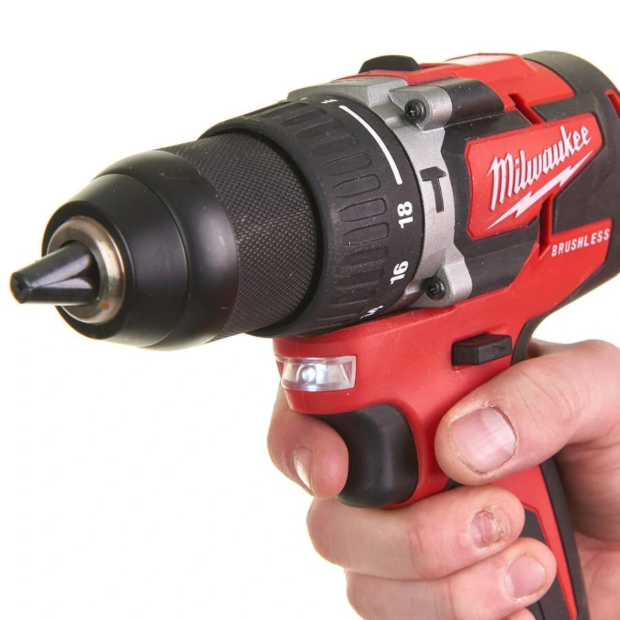 Milwaukee M18 CBLPD-0 aku vrtačka 18V bez aku